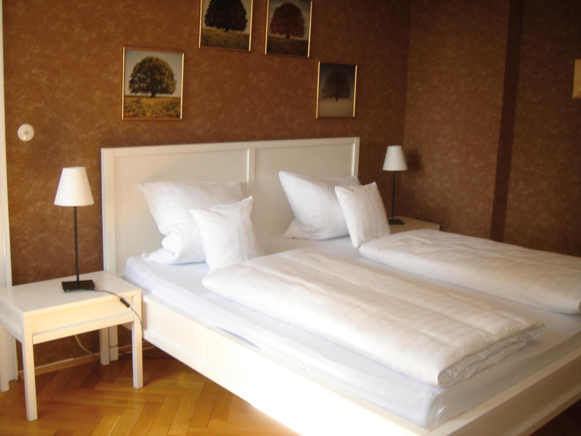 Hotel B&B Bredl In Der Villa Ballestrem 스트라우빙 외부 사진