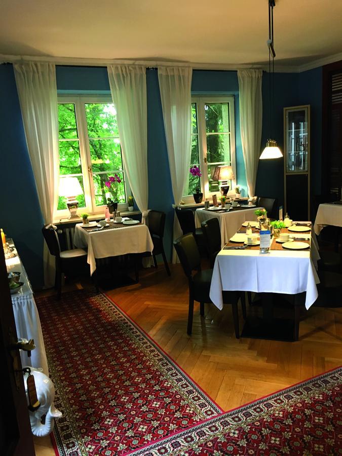Hotel B&B Bredl In Der Villa Ballestrem 스트라우빙 외부 사진